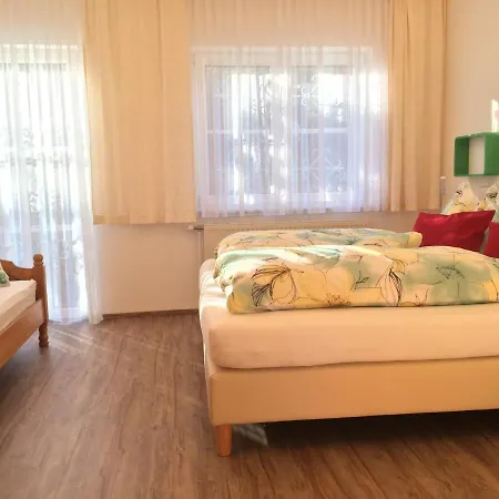 Koessl Apartman *